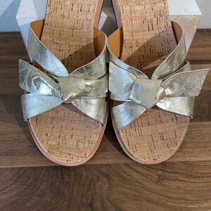 Kork-Ease Metallic Gold Bow Slide Sandals Cork Footbed Casual Summer Size 9 Chic